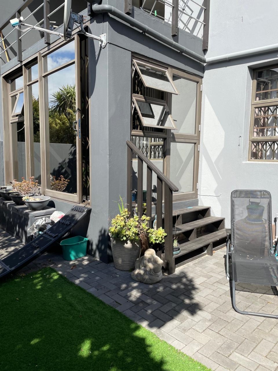 2 Bedroom Property for Sale in Sherwood Eastern Cape